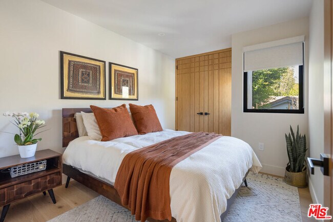 Building Photo - 3637 Loadstone Dr