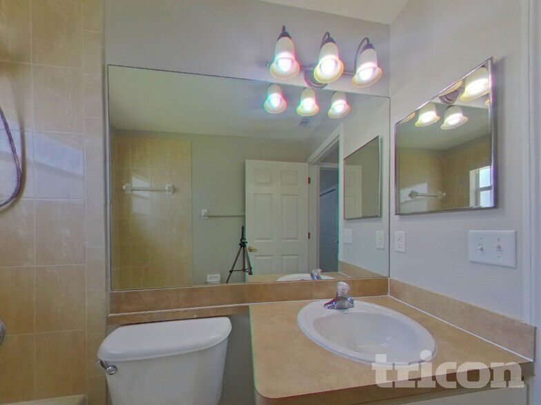Building Photo - 7956 Floradora Dr