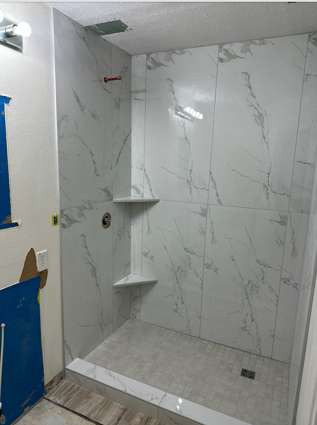 Building Photo - 2116 S Longmont Ave