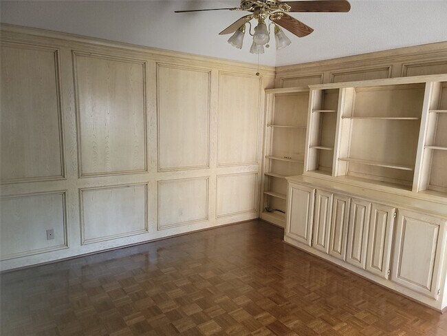 Building Photo - 5719 Encore Dr
