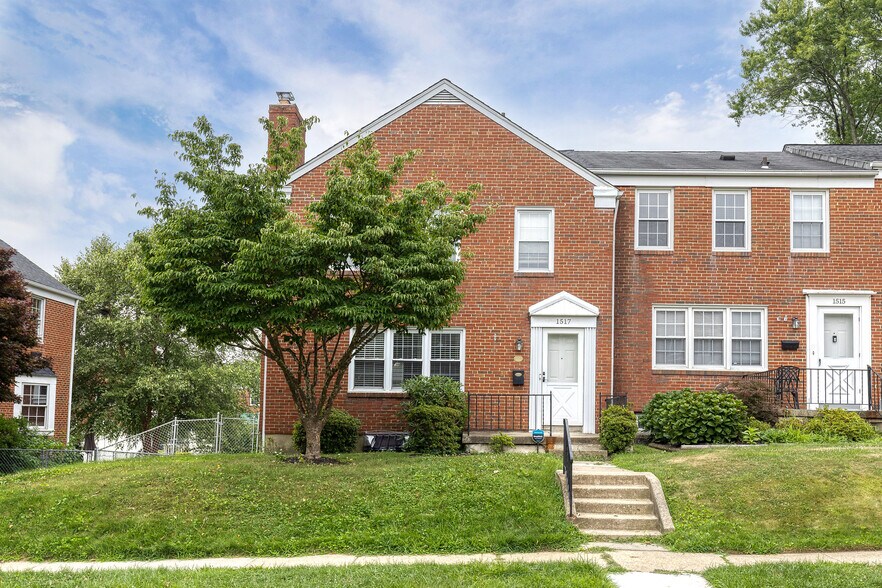 Building Photo - 1517 Dellsway Rd