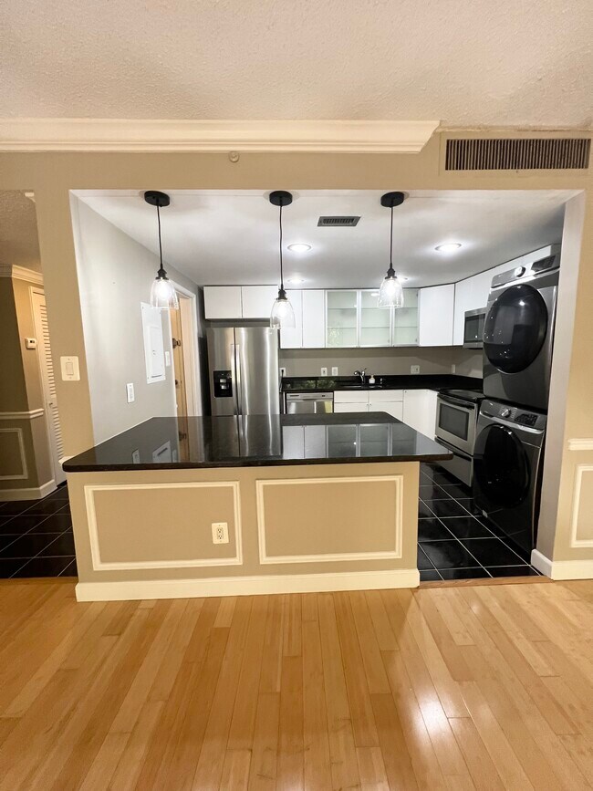 Building Photo - 6301 Stevenson Ave