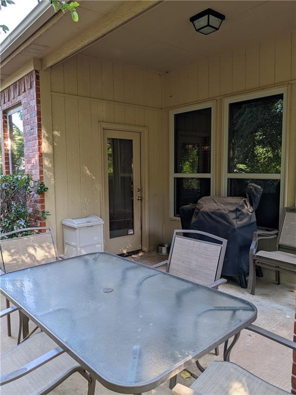 Building Photo - 2508 Black Oaks Cir