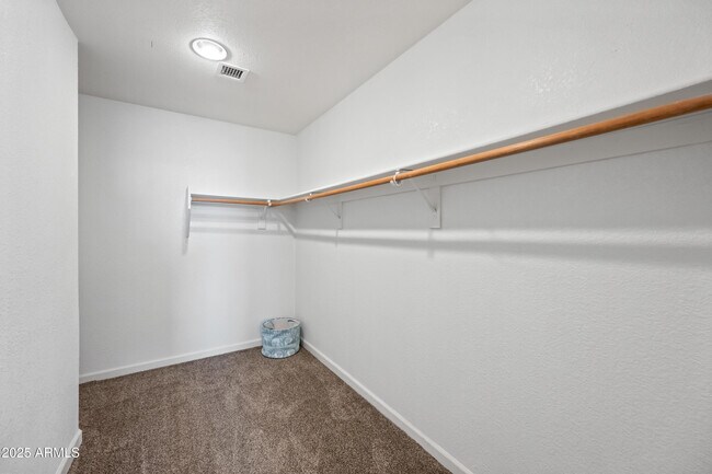 Building Photo - 15646 N 20th Ave