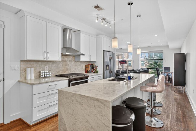 Primary Photo - Enormous, Sophisticated, and Furnished 2br...