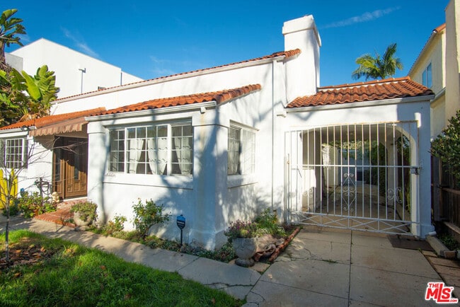 Building Photo - 6501 Drexel Ave