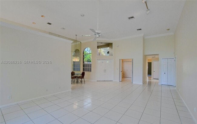Building Photo - 11622 Creekside Dr