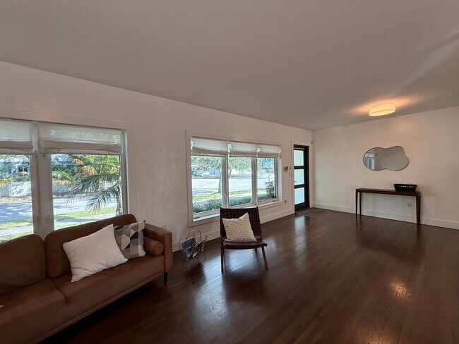 Building Photo - 2728 Kirk St