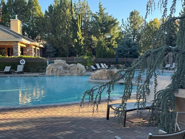 Building Photo - 900 S Meadows Pky