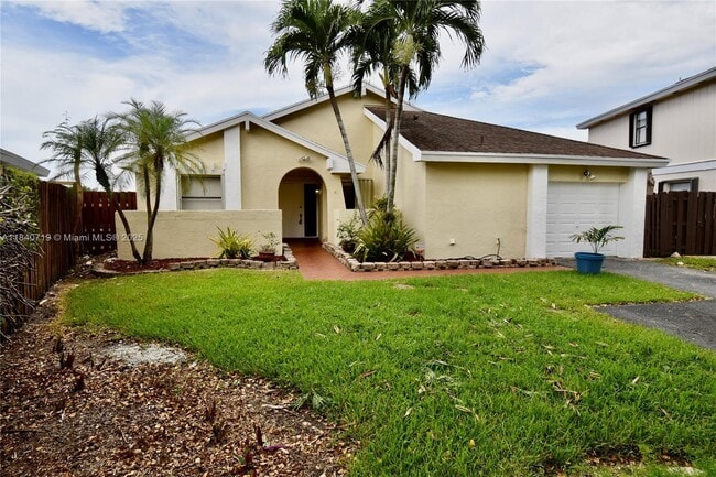 Primary Photo - 15015 SW 52nd Ln