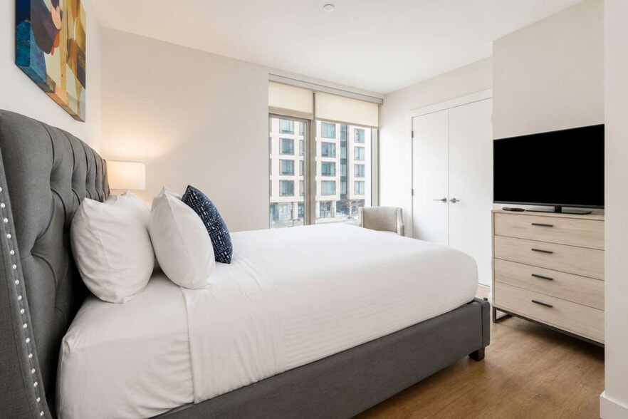 Building Photo - 131 Seaport Blvd