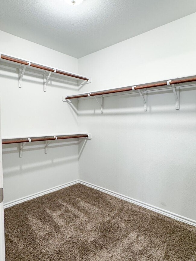Building Photo - 6233 Lavaca Dr