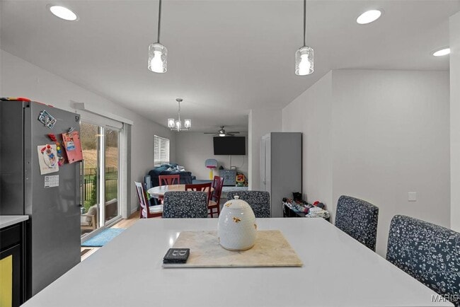 Building Photo - 757 Fox Creek Dr