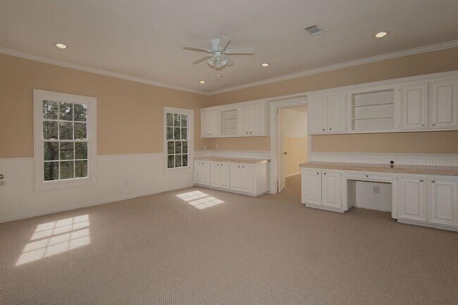 Building Photo - 83 S Longspur Dr