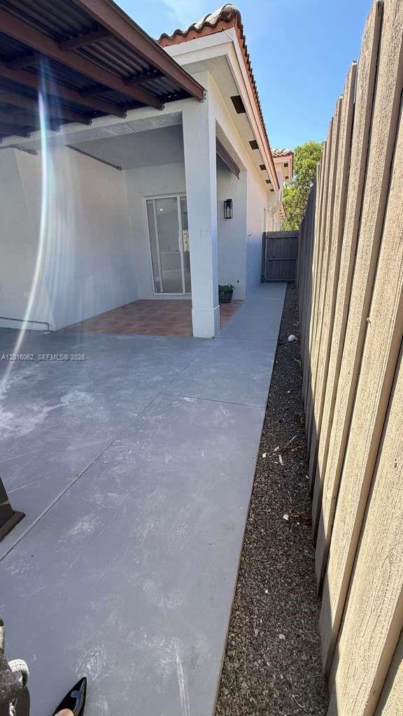 Building Photo - 2120 NE 37th Rd