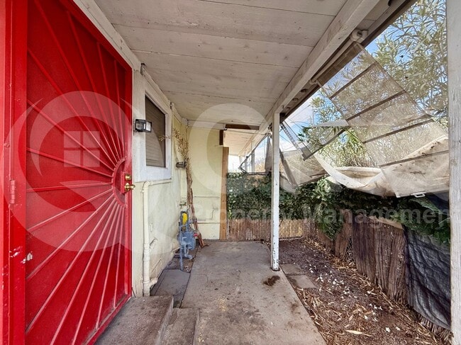 Building Photo - 1548 W McKinley St