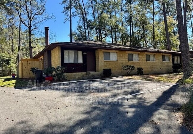 Primary Photo - 4417 SW 71st Terrace