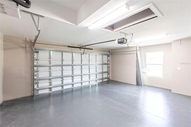 Building Photo - 2730 Parasol Ln