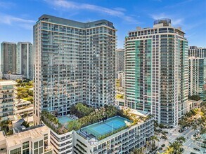 Building Photo - 121 NE 34th St