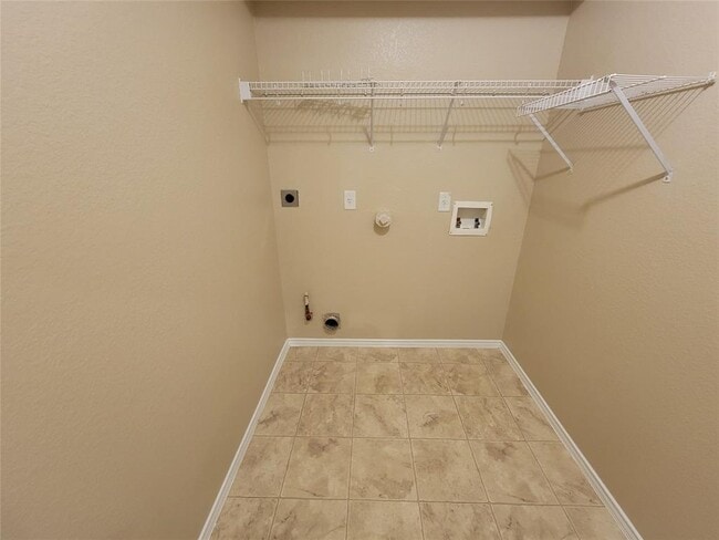 Building Photo - 3307 St Genevieve Dr