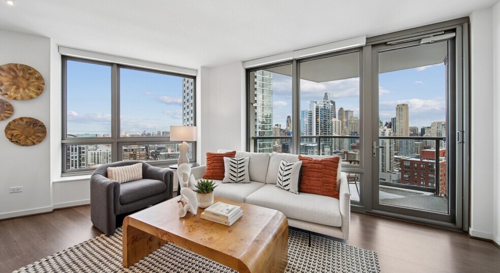 Building Photo - 354 W Hubbard St