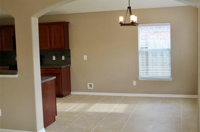 Building Photo - 9419 Vander Rock Dr