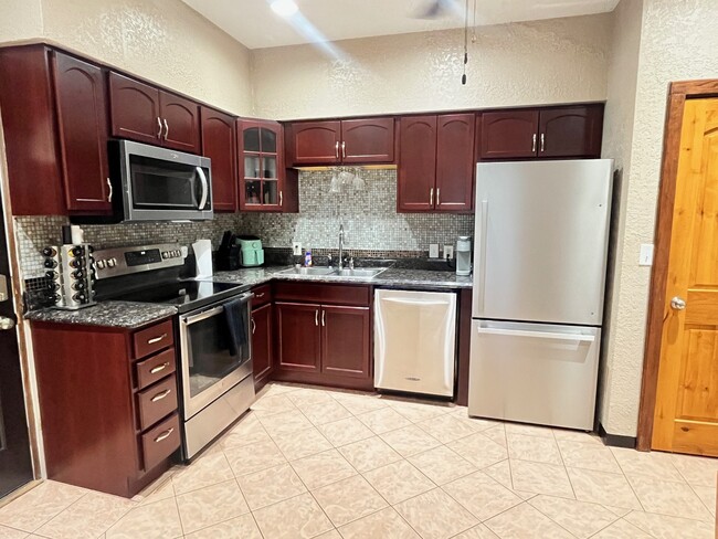 Stainless Steel Appliances - 3517 19th Ave S