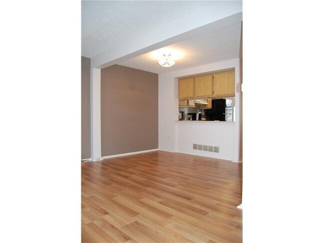 Building Photo - 119 Ligonier Ln