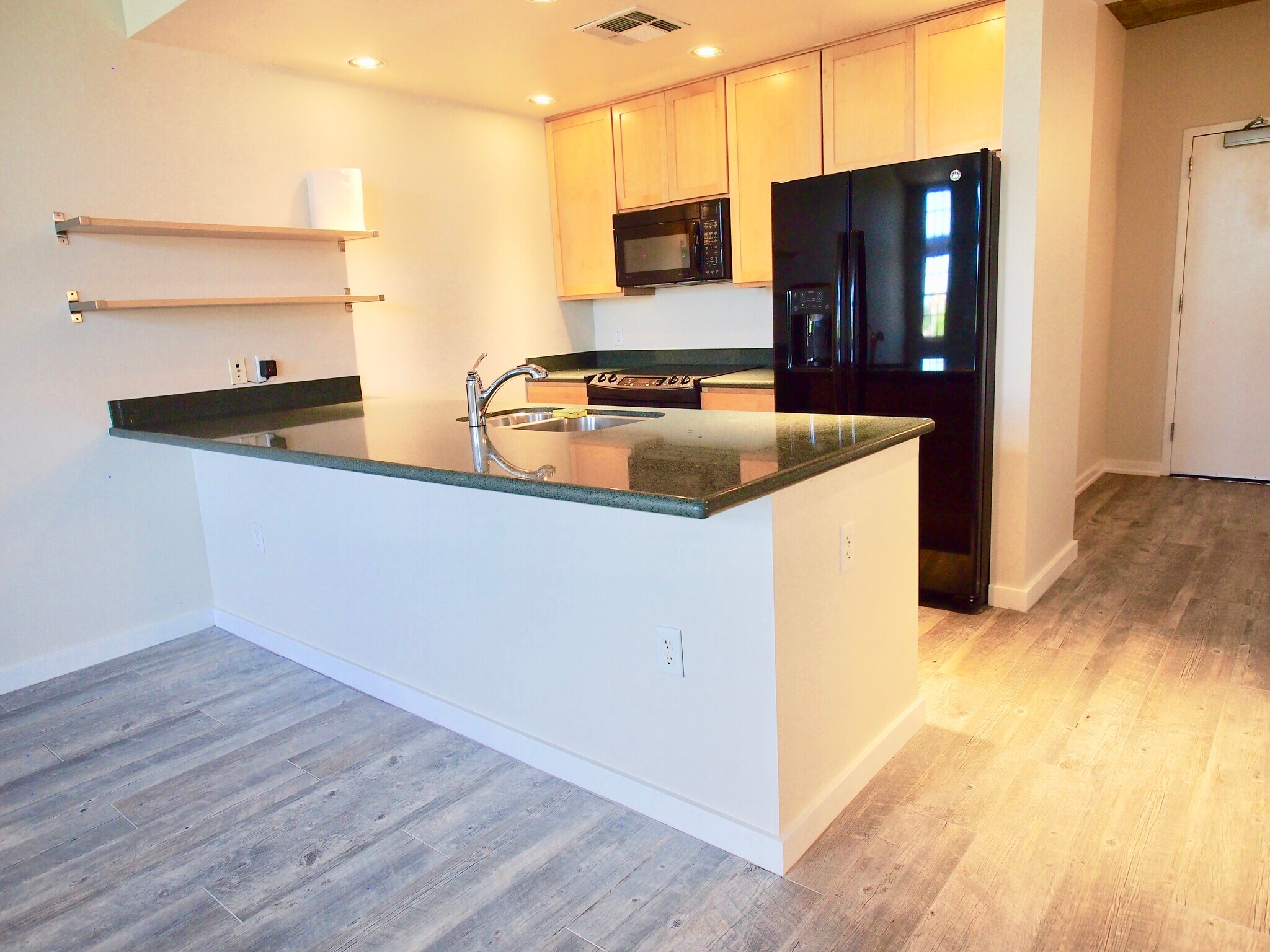 Building Photo - 275 S Harrison St