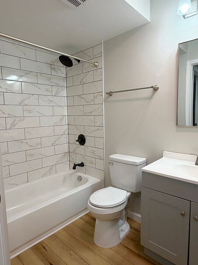 Building Photo - Rhodes