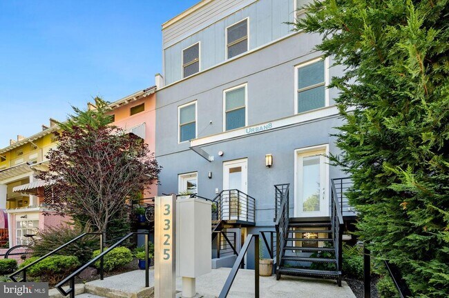 Primary Photo - 3325 11th St NW