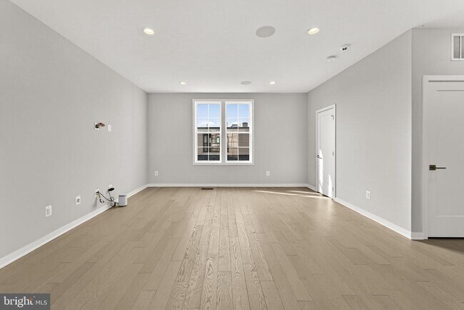 Building Photo - 43433 Wilcox Terrace