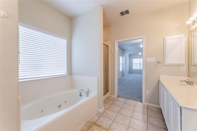 Building Photo - 8417 Robertson Dr
