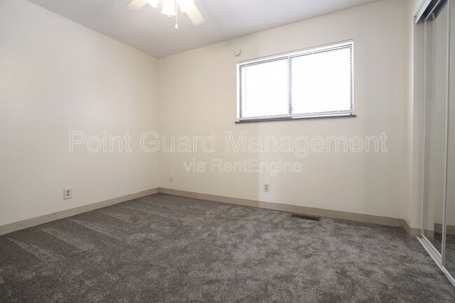 Building Photo - 3030 S 68th Ct