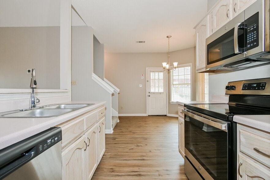 Building Photo - 8713 Citrus Bend Dr