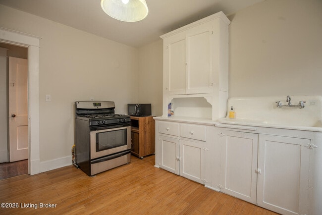 Building Photo - 2905 S 4th St