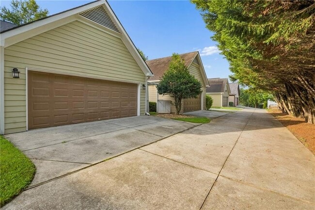 Building Photo - 1668 Habershal Dr NW