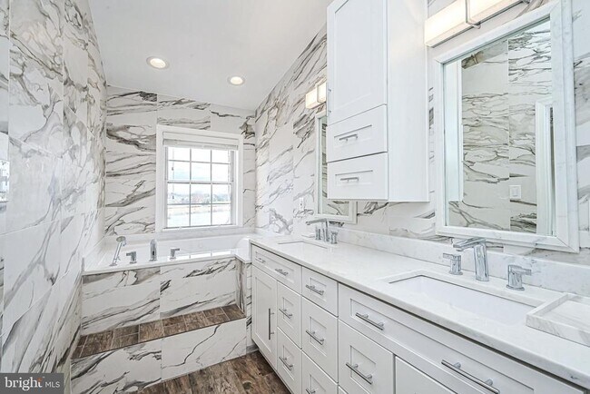 Building Photo - 44171 Paget Terrace