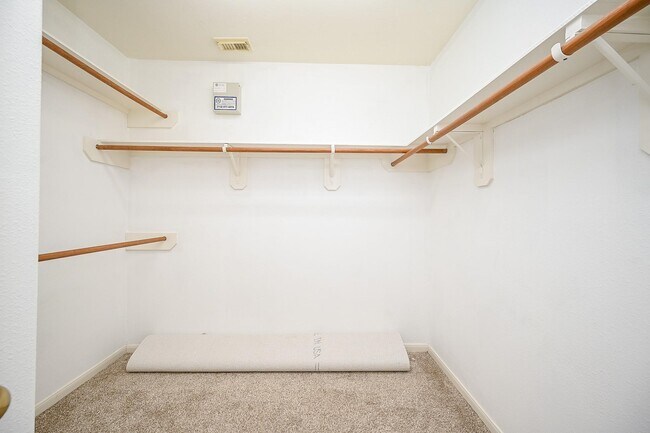 Building Photo - 12138 Havenmist Dr