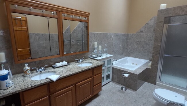 Building Photo - 22940 N Prairie Ln