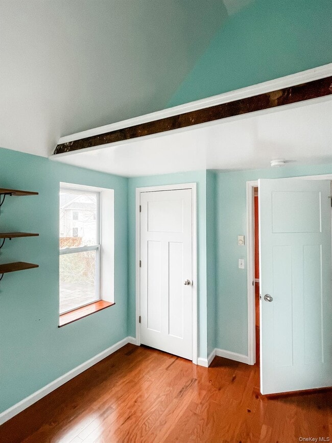 Building Photo - 25 W Church St