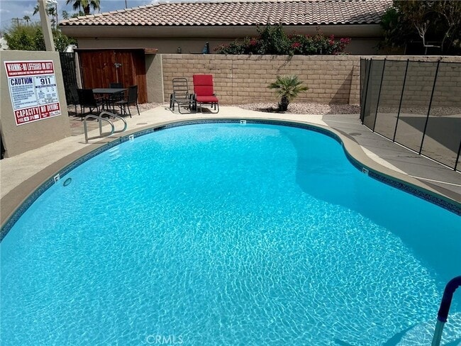 Primary Photo - 74443 Driftwood Dr