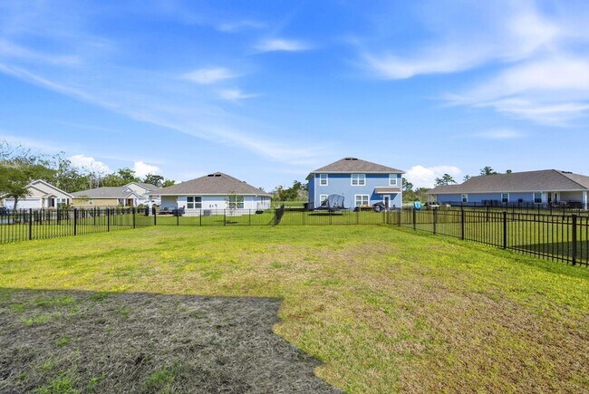 Building Photo - 25 Riverwalk Xing