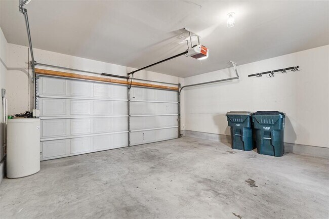 Building Photo - 437 Oyster Creek