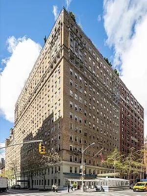 Building Photo - 24 Fifth Avenue