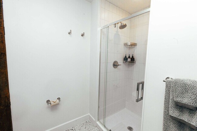 Building Photo - 1911 3rd Ave N