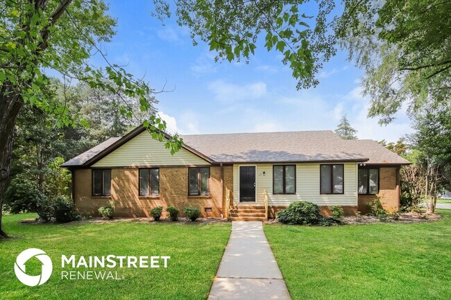 Building Photo - 23 Holly Crest Ct