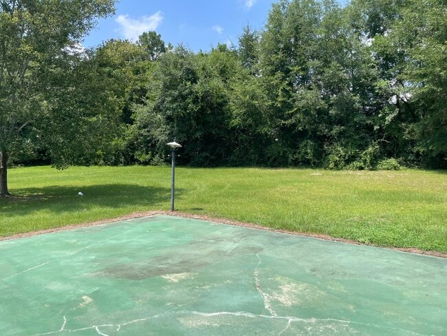 Building Photo - 1516 Highland Park Dr