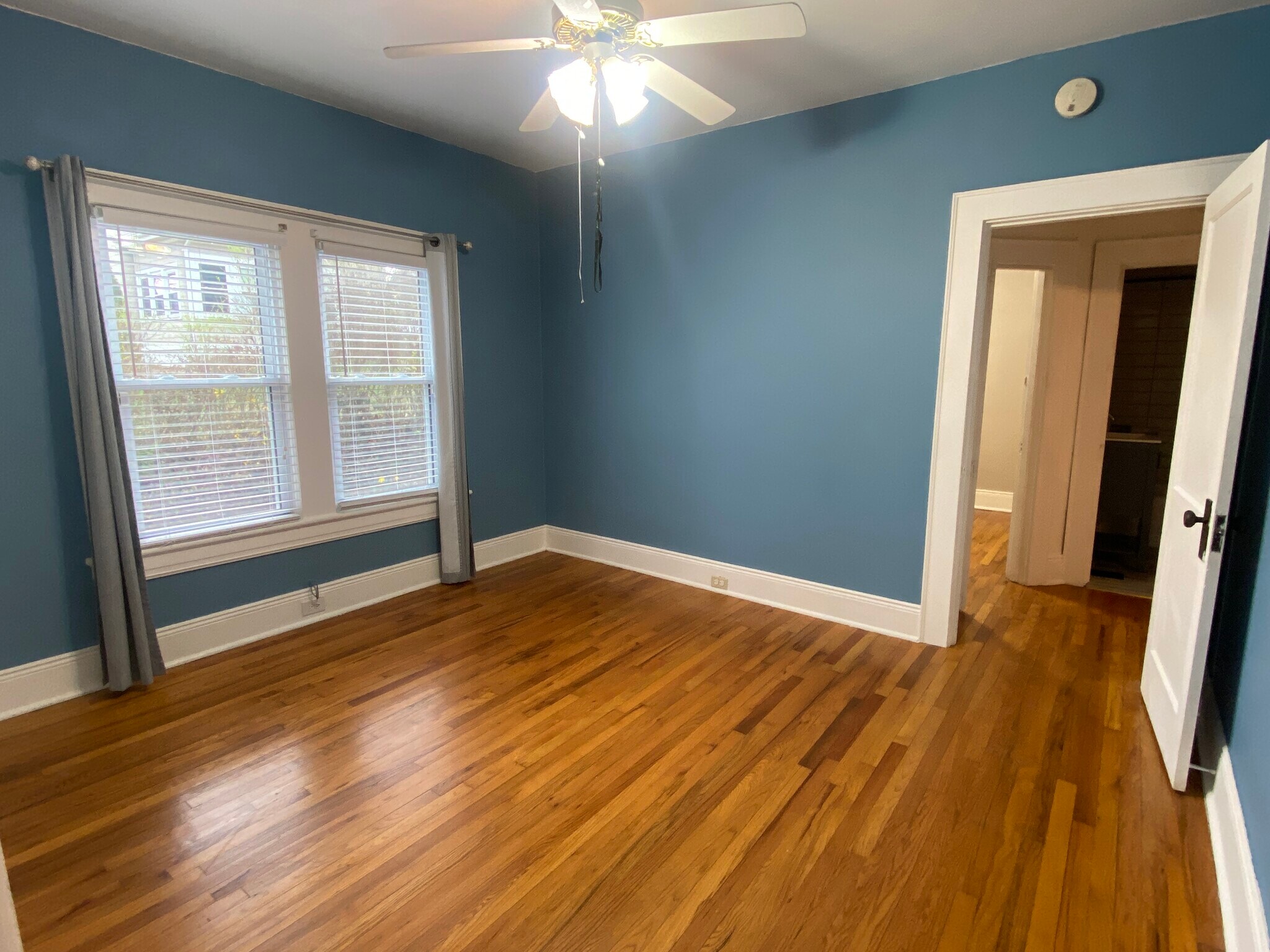 (2) BR - 600 Franklin St