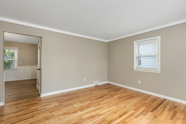 Building Photo - 1319 Amelia St